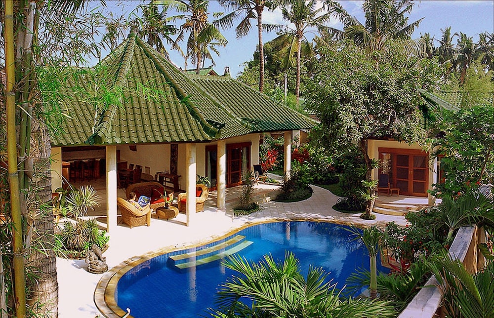 Bali Luxury Villa Emerald — 5-Star Luxury Hotel in Bali, Indonesia