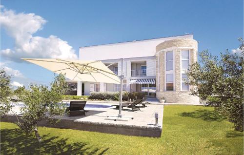 5 Bedroom Amazing Home In Debeljak — 5-Star Luxury Hotel in Sukosan, Croatia