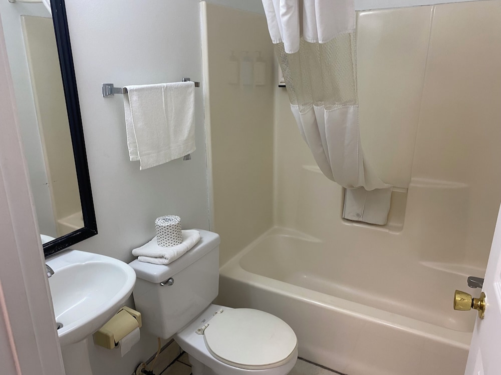 Security inn & suites - photo 18