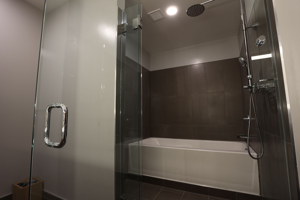 Cedartree Hotel Portland Hillsboro - photo 22