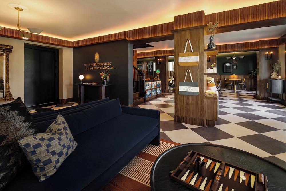 Hotel Albatross - photo 4
