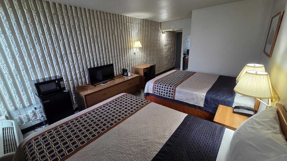 Smartwood Inn - photo 27