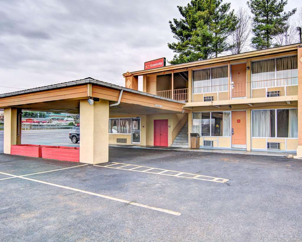 Econo Lodge Wytheville I 77 & I 81 - photo 3