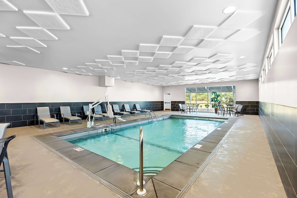 Best Western Plus Bolivar Hotel & Suites - photo 26