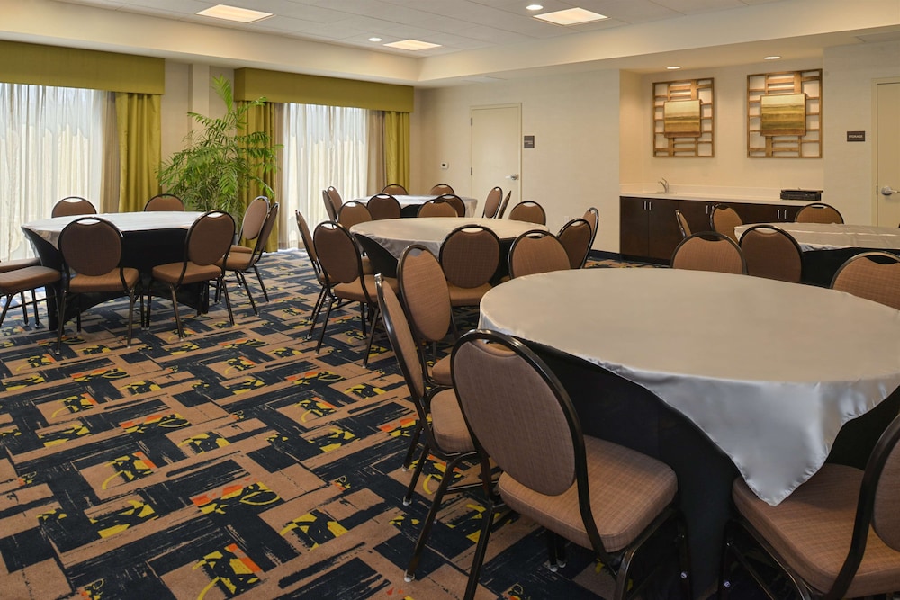 Hampton Inn & Suites Ocala - photo 49