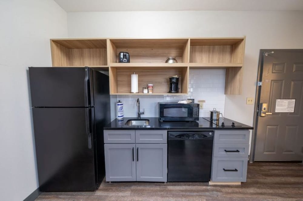 Candlewood Suites Baytown by IHG - photo 34