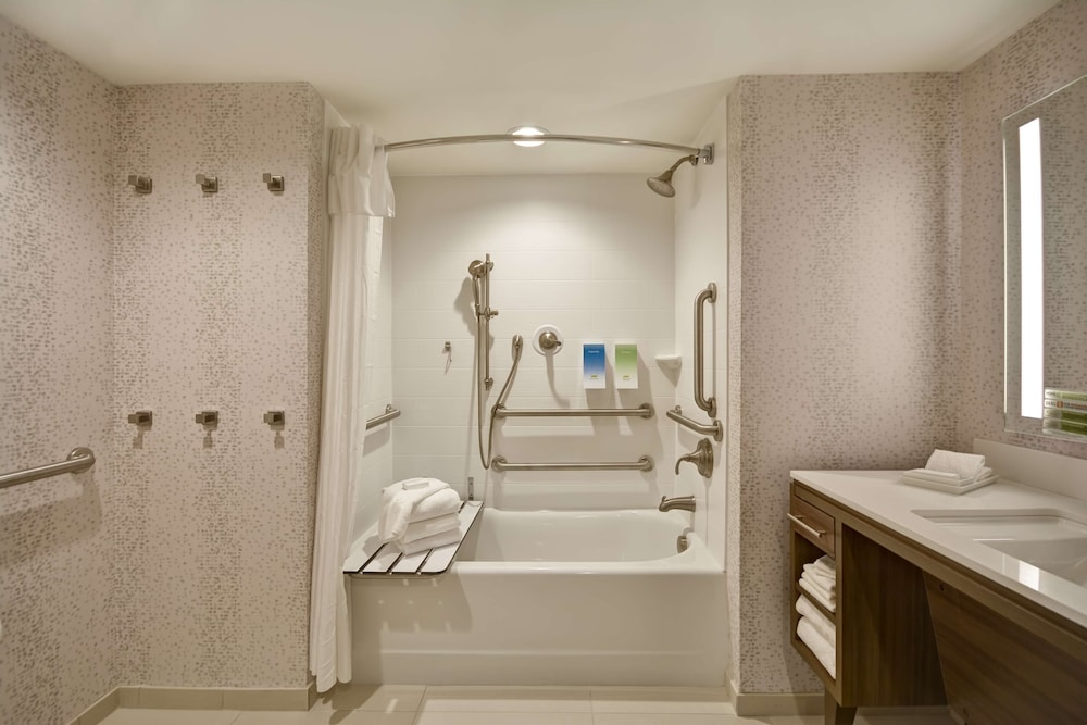 Home2 Suites by Hilton Kansas City KU Medical Center - photo 17