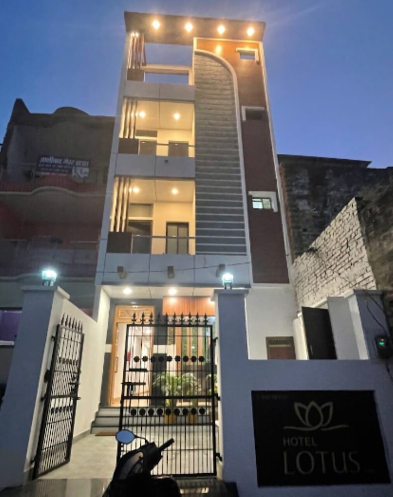 Hotel Lotus Inn - last minute hotel in Varanasi