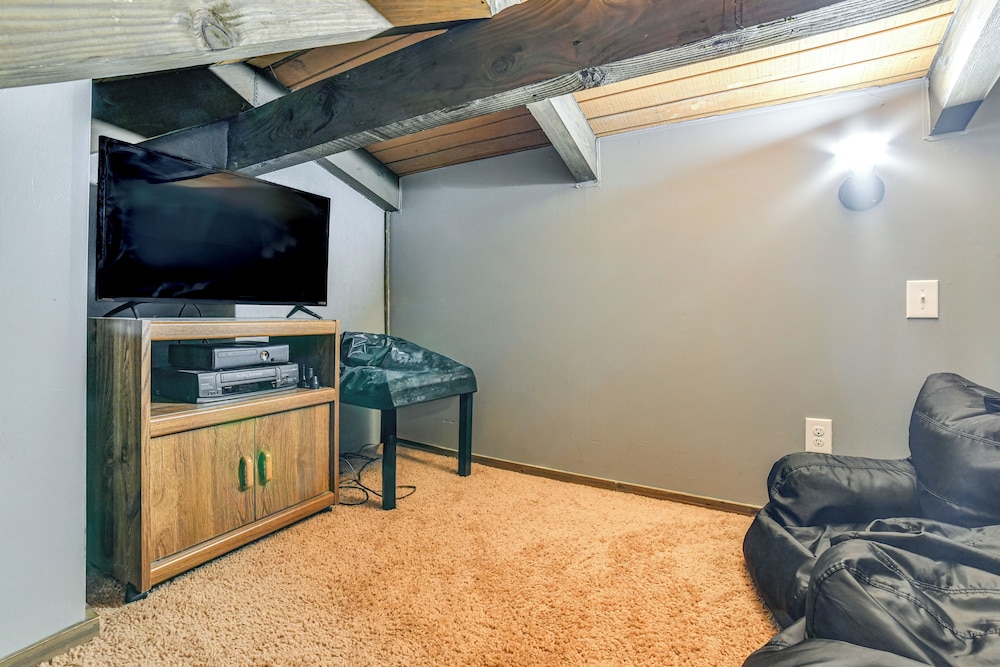 Cortland Townhome Walk to Greek Peak Mtn Resort - photo 18