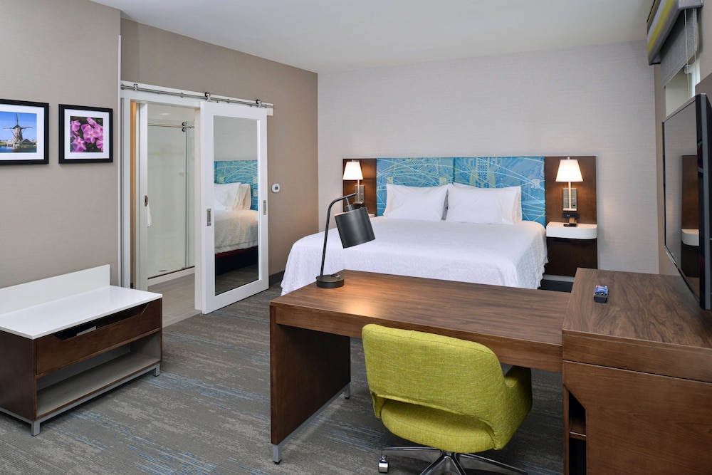 Hampton Inn & Suites Adrian - photo 21