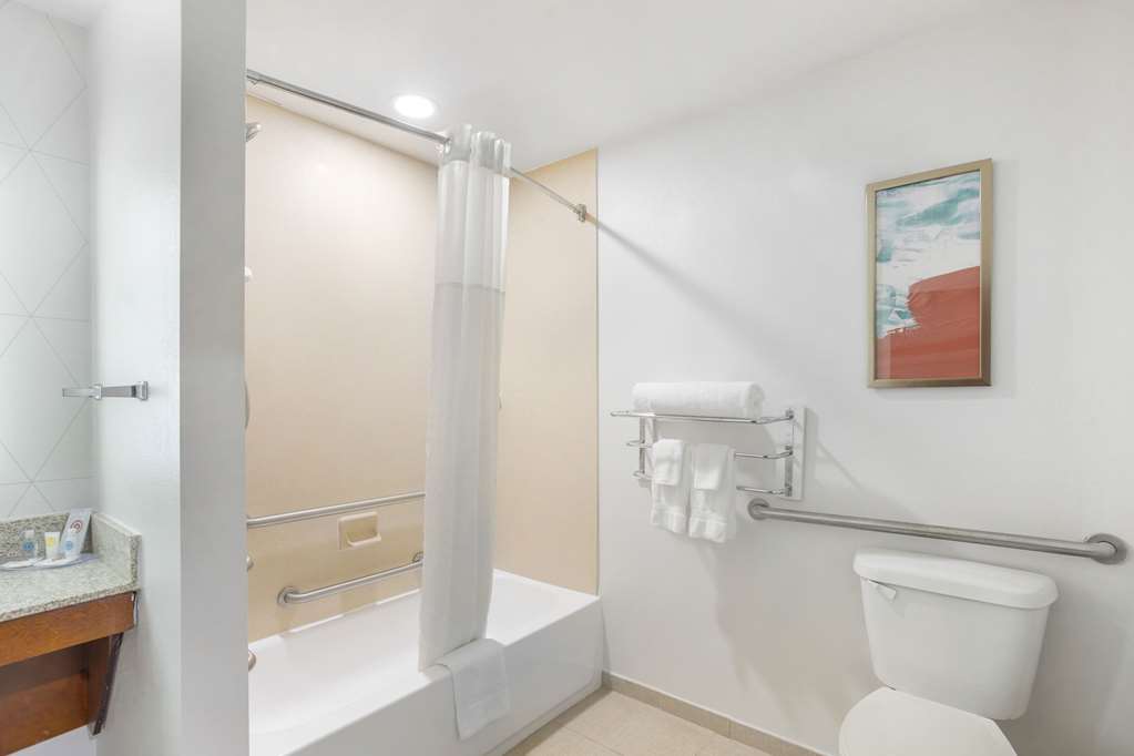 Comfort Suites Bloomsburg - photo 31