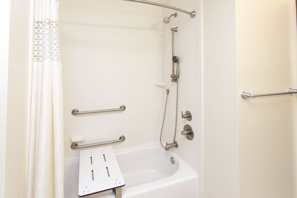 Hampton Inn & Suites Missouri City TX - photo 28