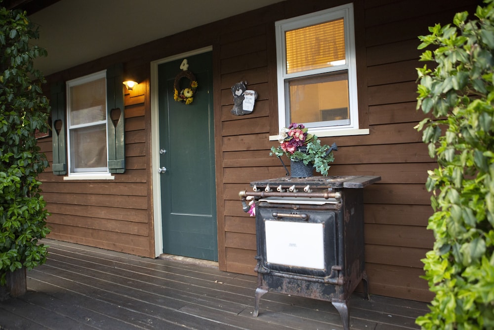 The Chimney Rock Inn & Cottages - photo 80