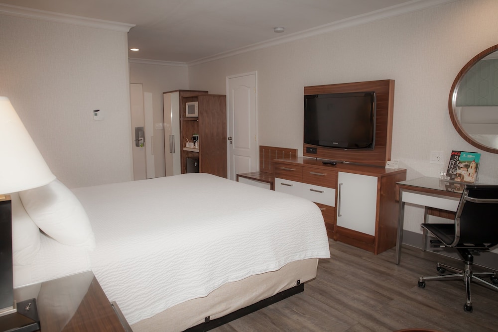 Pasadena Rose & Crown Hotel - photo 46