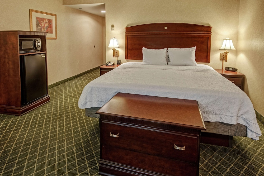 Hampton Inn Cambridge - photo 14