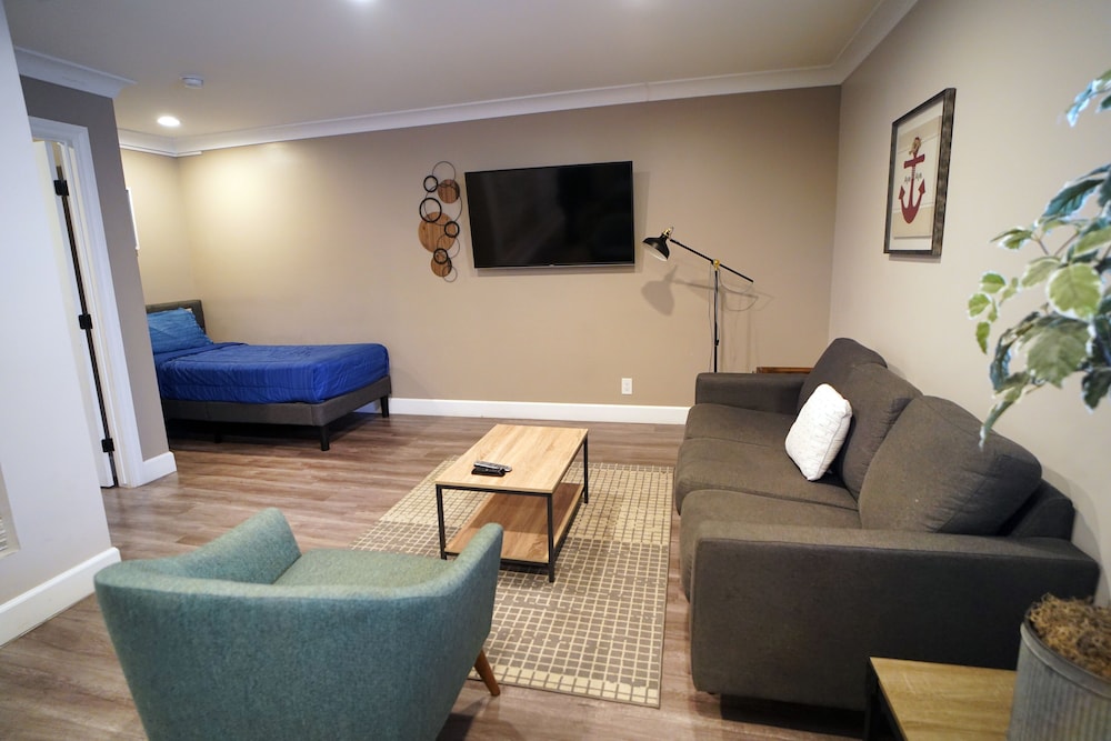 Anaheim Executive Inn & Suites - photo 69
