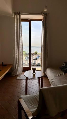 Beautiful and Cozy Seaview Residence — 4-Star Luxury Hotel in Pozzuoli, Italy
