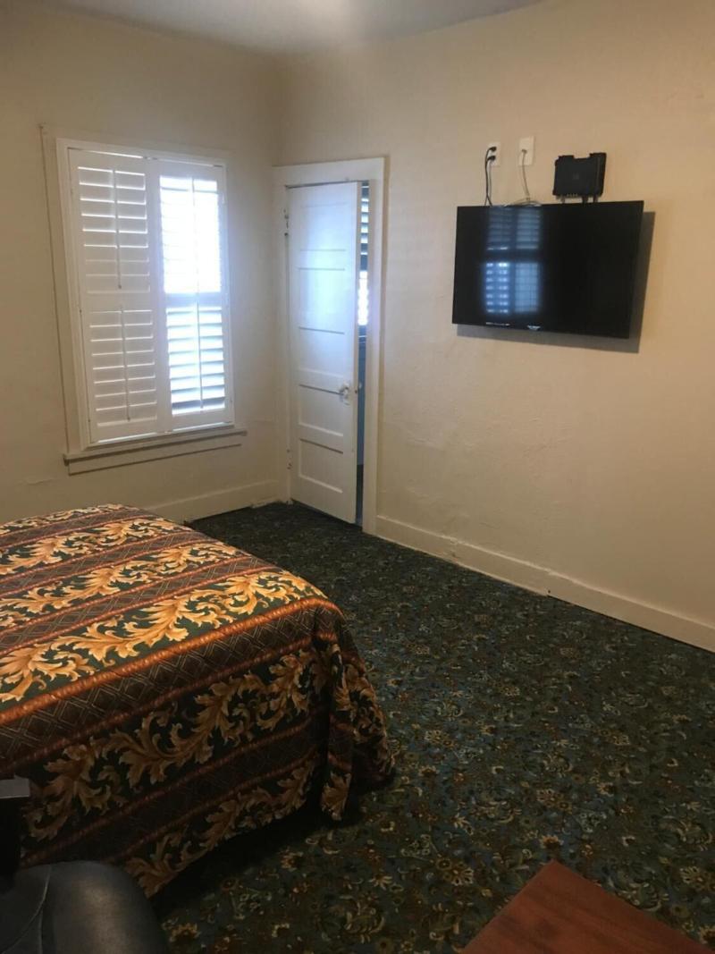 Hotel West Inn Hollywood LA - photo 21