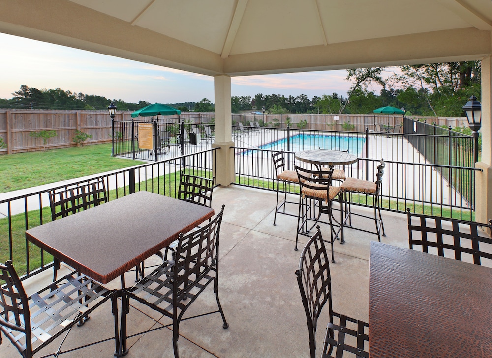 Candlewood Suites Hot Springs by IHG - photo 33