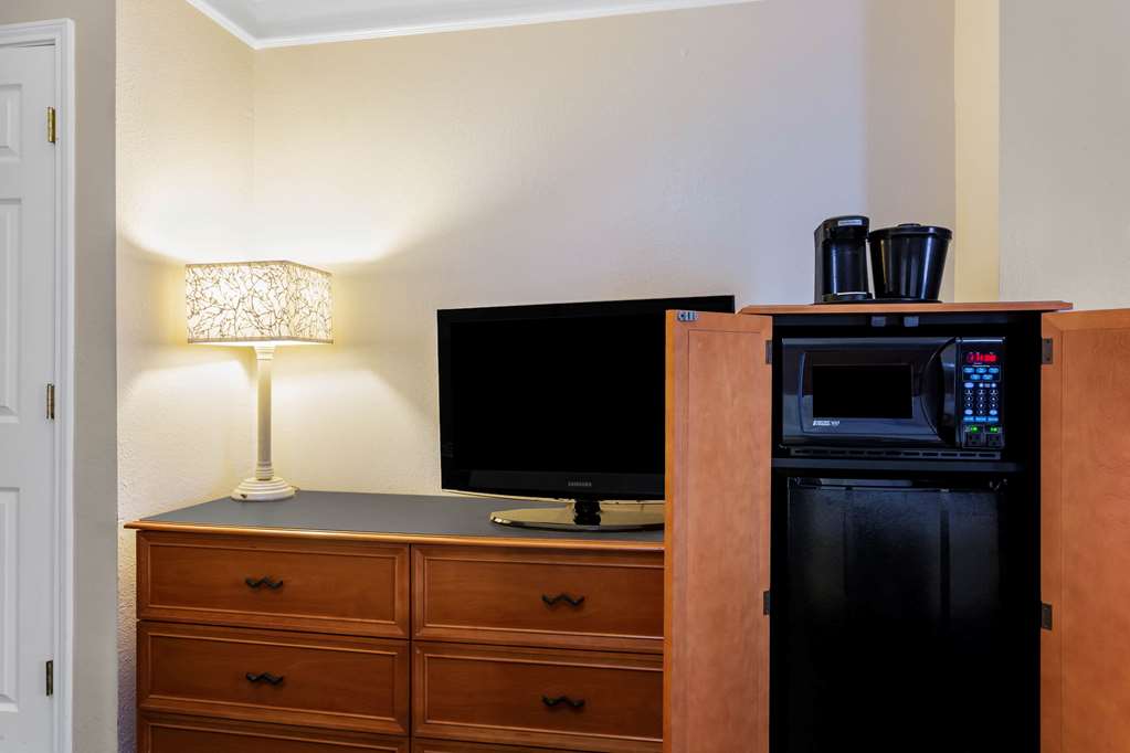 La Quinta Inn by Wyndham Odessa - photo 39