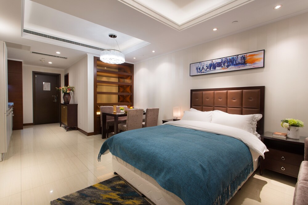 Qingdao Jinshan We Holiday Apt Wusi — 4-Star Luxury Hotel in Qingdao, People's Republic of China