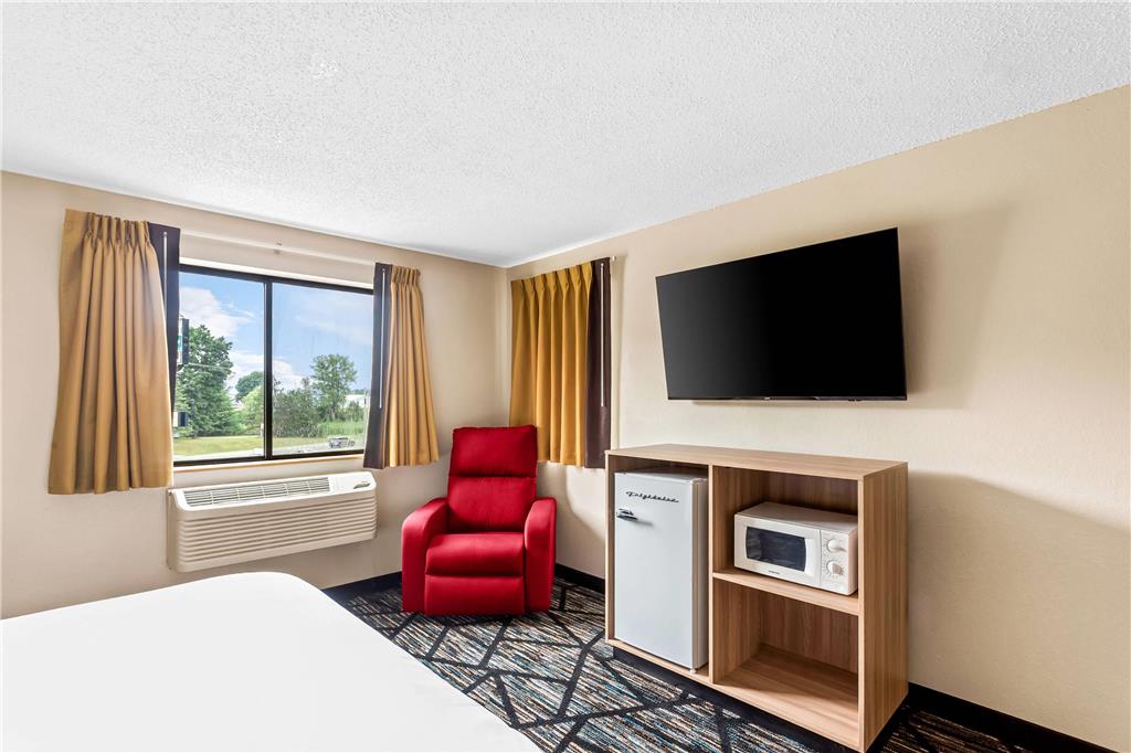 Quality Inn & Suites Howe Sturgis - photo 15