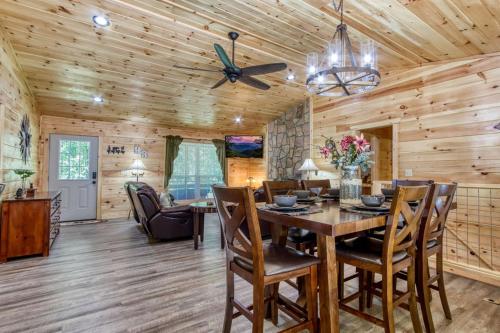 Hidden Retreat Hot Tub Pool Table FREE tickets each paid day Pool Table WIFI - photo 3
