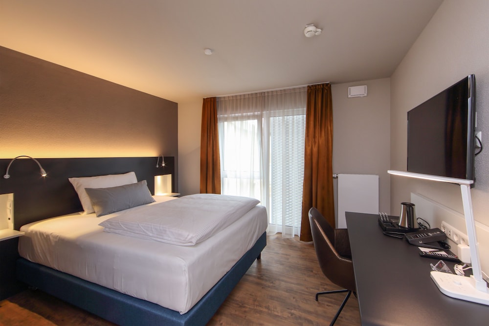 Design & Lifestyle Hotel Estilo — Aalen — photo 4