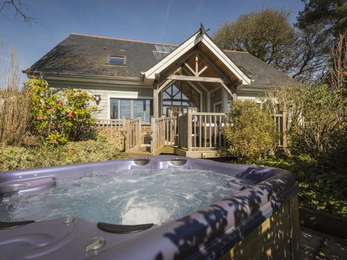 Court Lodge Hillfield Village — 5-Star Luxury Hotel in Dartmouth, United Kingdom