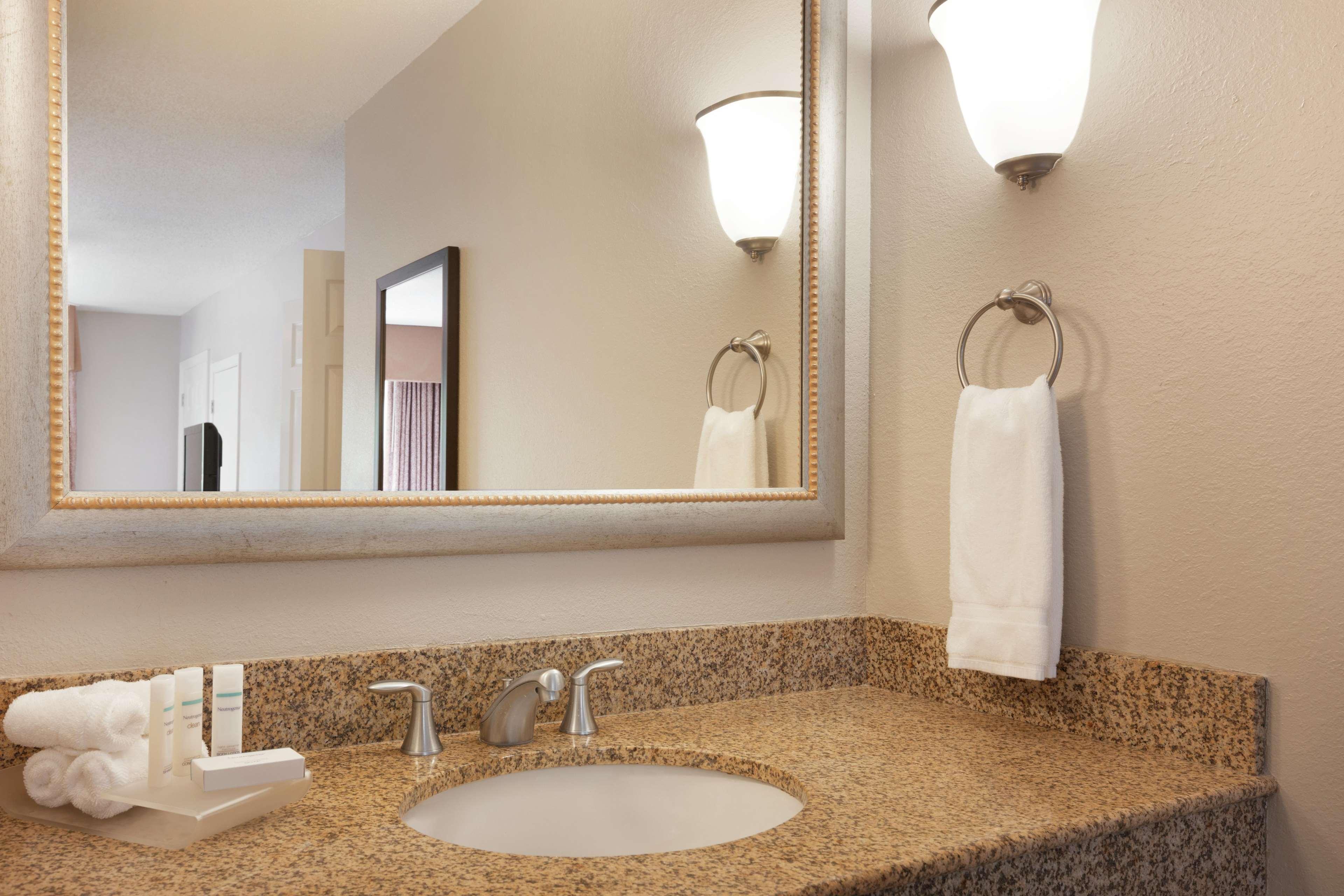 Trellis Lake Pointe - photo 28