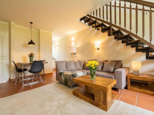 Feriendorf Rugana Komfortplus Appartement mit 2 Schlafzimmern und Terrasse D52 — 4-Star Luxury Hotel in Dranske, Germany