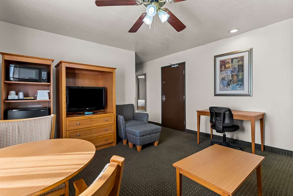 Best Western Socorro Hotel & Suites - photo 19
