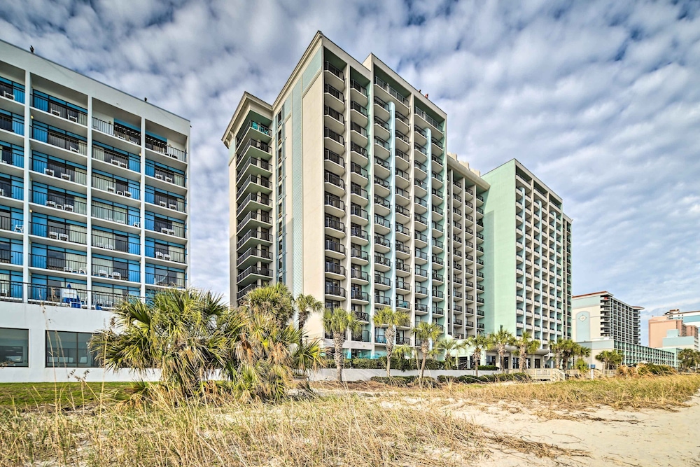 Flip Flop at Compass Cove — 4-Star Luxury Hotel in Myrtle Beach, United States