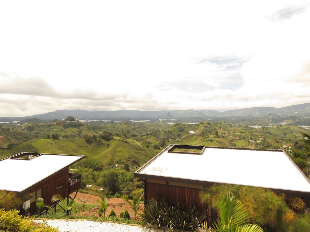 San Simon Glamping — El Penol — photo 3