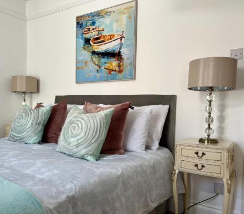 Santa Fe Newlyn Sleeps 4 in Penzance, United Kingdom