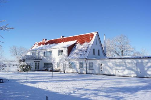 Ferienwohnung Kastanienblick — Bergen Auf Ruegen — photo 3