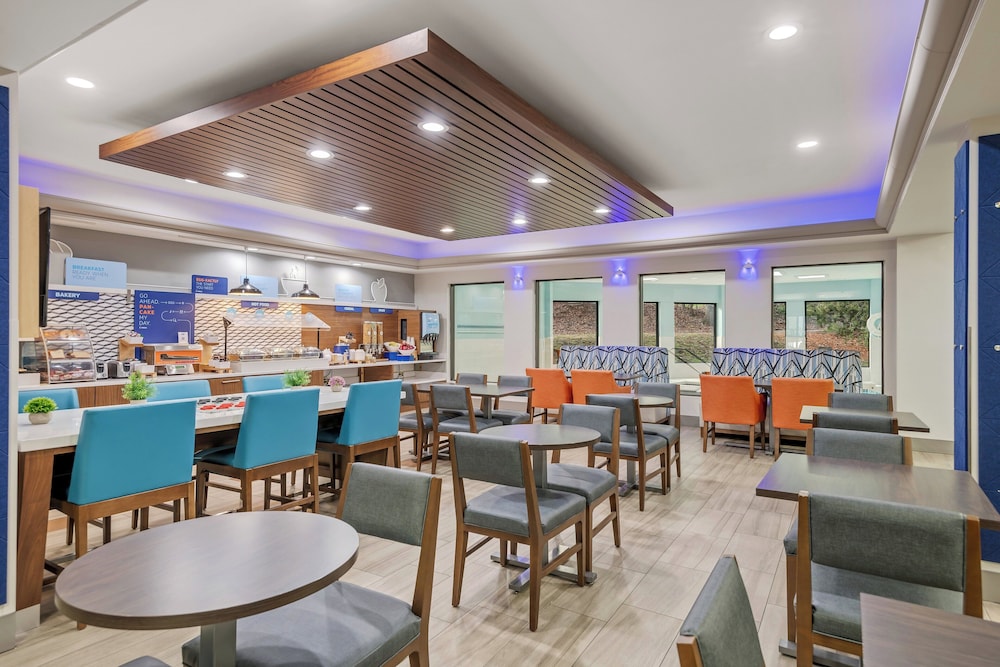 Holiday Inn Express Hershey Harrisburg Area by IHG - photo 69