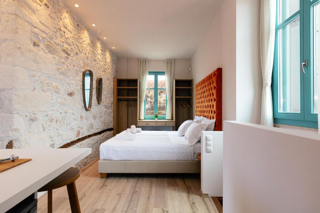La Luna della Loggia A3 — 4-Star Luxury Hotel in Rethymno, Greece