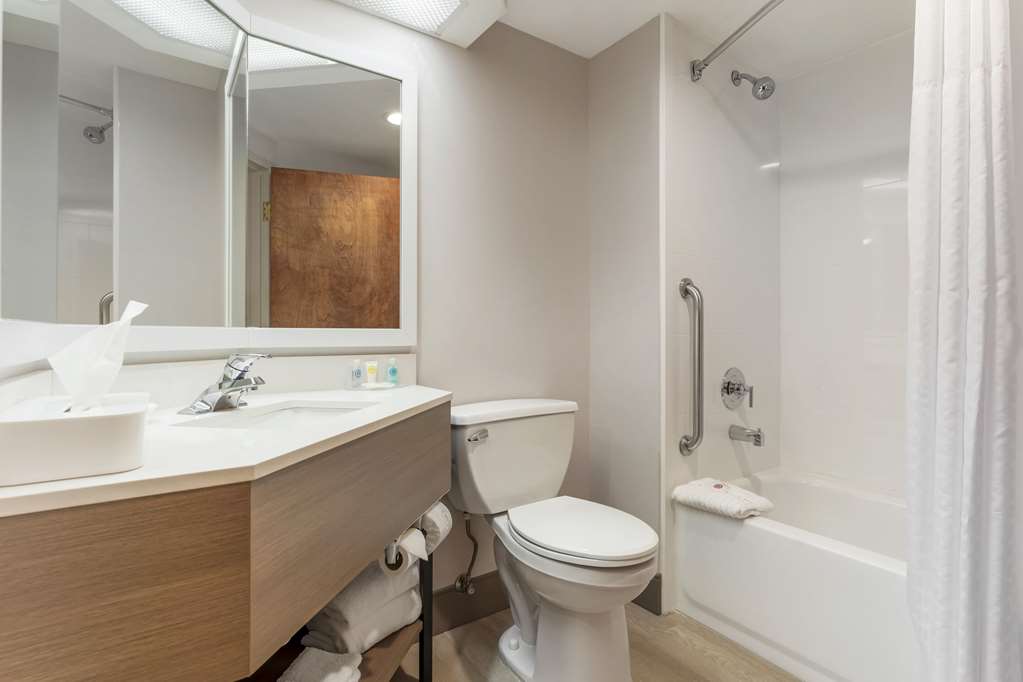 Comfort Inn & Suites LaVale Cumberland - photo 20