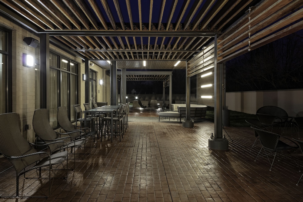 Courtyard by Marriott Cincinnati Mason - photo 18