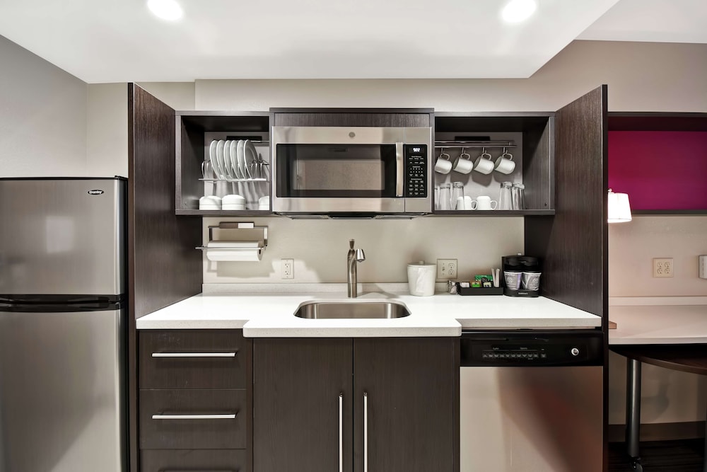 Home2 Suites by Hilton Walpole Foxboro - photo 13