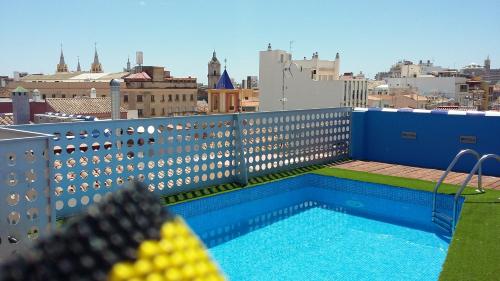 Homely Málaga Carretería con piscina — 4-Star Luxury Hotel in Malaga, Spain