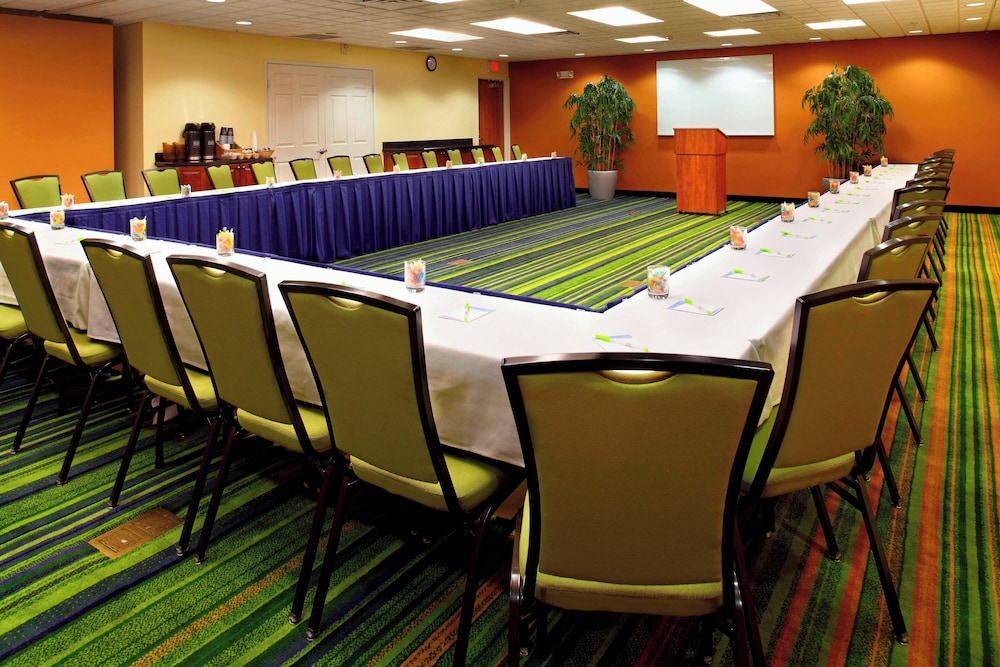 Fairfield Inn & Suites by Marriott Phoenix Midtown - photo 17