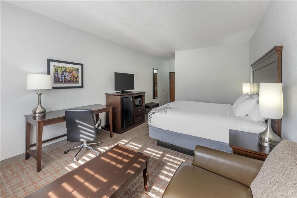 Best Western Plus Fredericksburg - photo 18