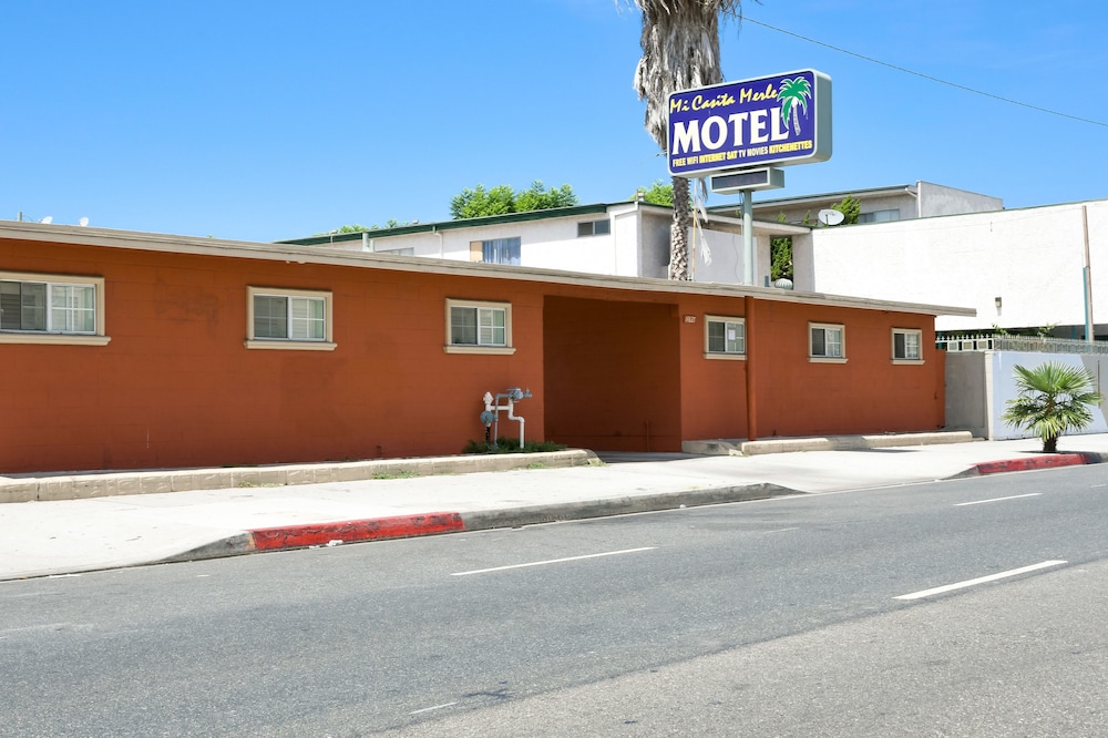 Merle Motel - featured photo