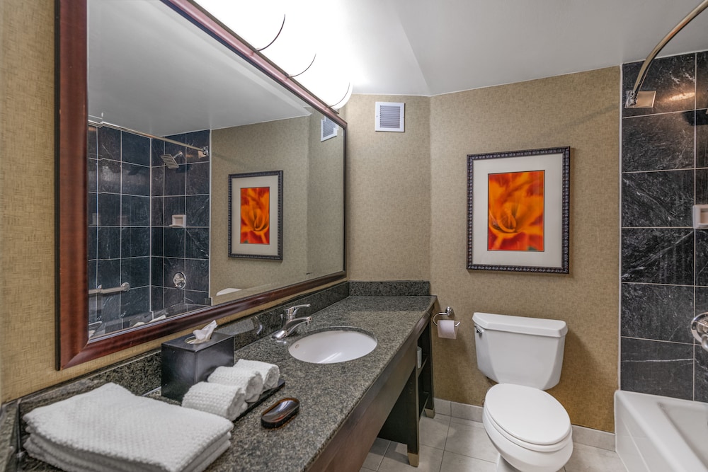 Harmony Suites Secaucus Meadowlands - photo 35