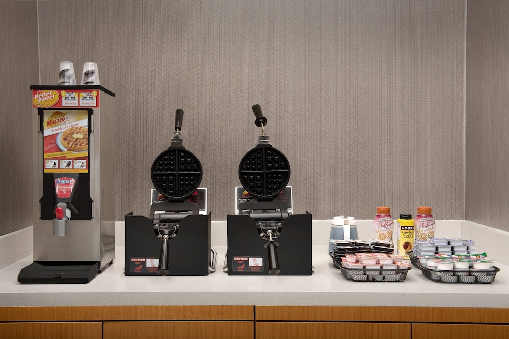 SpringHill Suites by Marriott Charleston Airport & Convention Center - photo 74