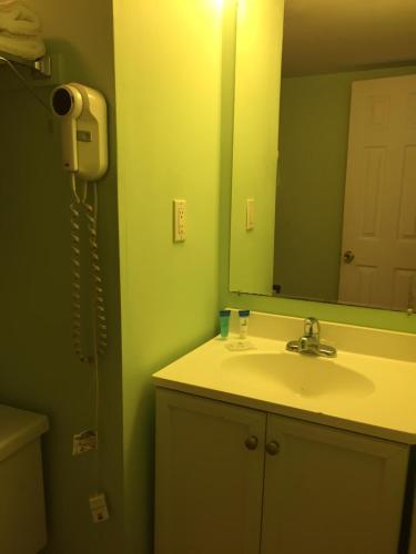 Town House Inn - photo 17