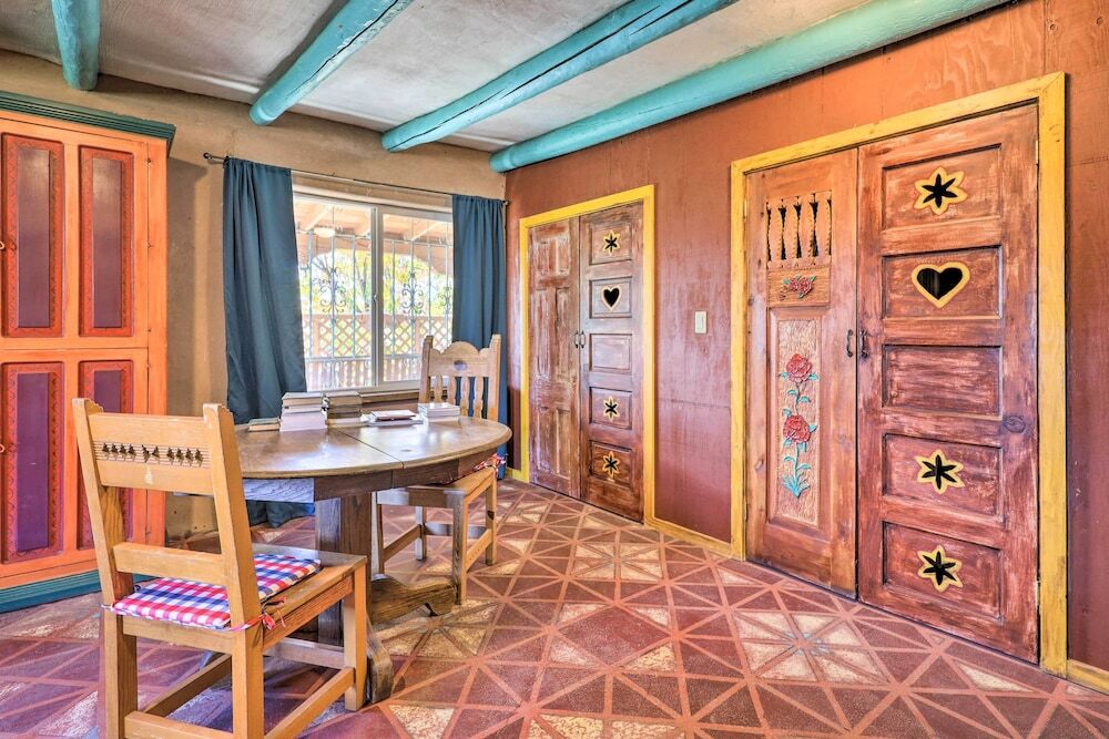 Idyllic Española Casita with Charcoal Grill - photo 20