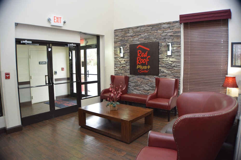 Red Roof Inn PLUS & Suites Chattanooga Downtown - photo 4
